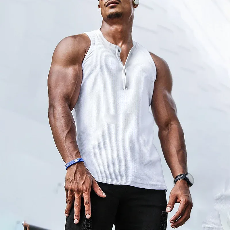 Herren Sportliches Tanktop mit Knopfverschluss und strukturierter Oberfläche – Marzano