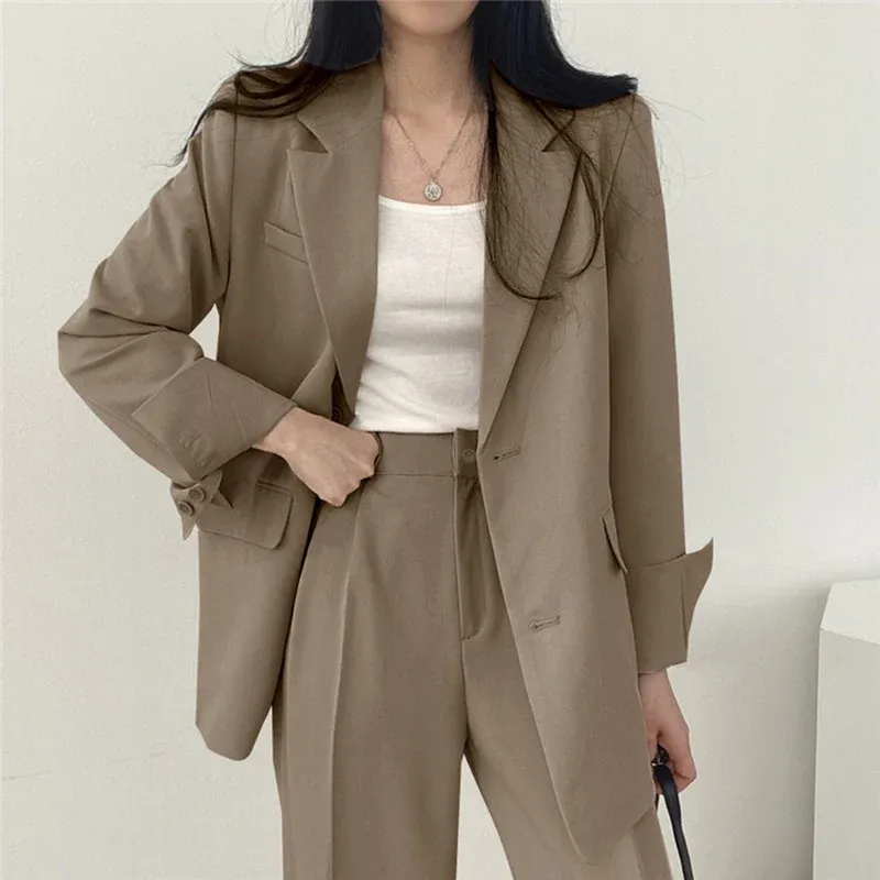 Damen Elegantes und modernes Blazer-Set Echo Archiv